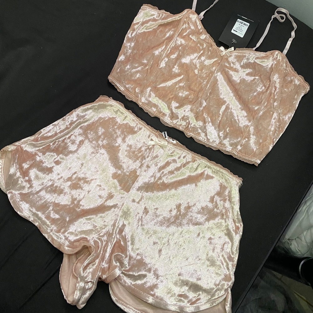 COPY - Fashion nova Feeling Soft Pajama Set